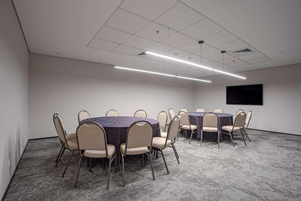 Qoya Hotel Curitiba, Curio Collection By Hilton 设施 照片 Meeting room